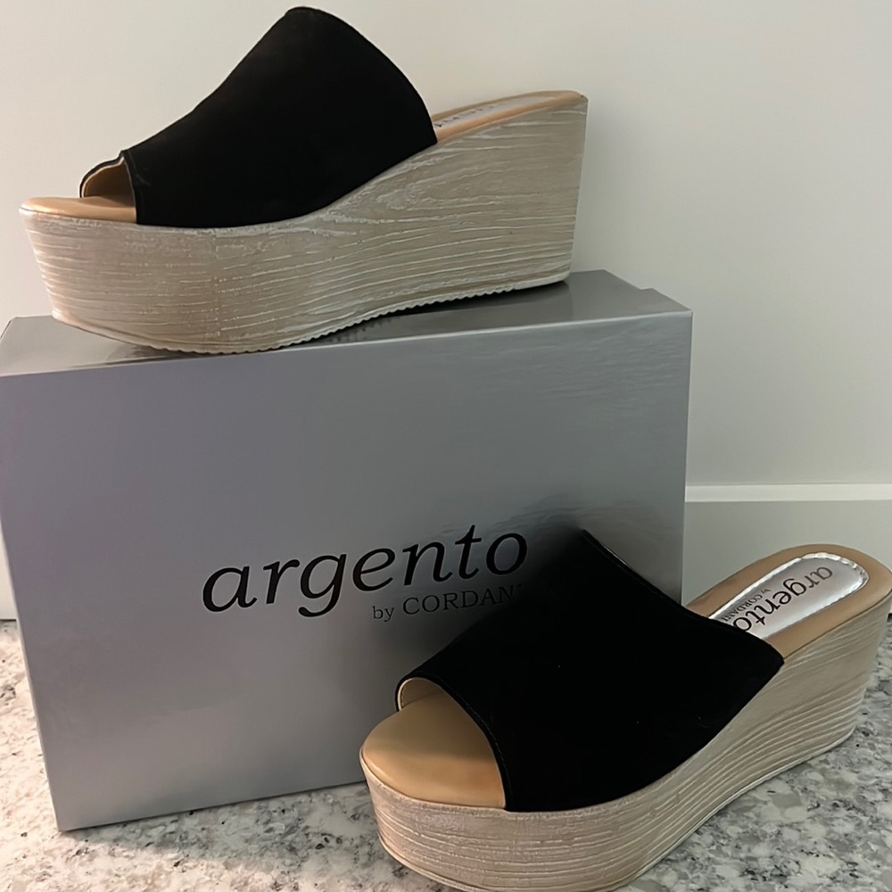 Argento by Cordani black suede wedges